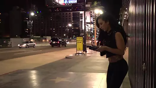 leigh raven, lily sikişe ve nikki hearts lezbiyen üçlü