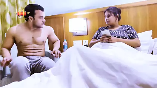 Sapık Yengem Vücudumdan Etkilendiğini İtiraf Edince Sikmeden Duramadım