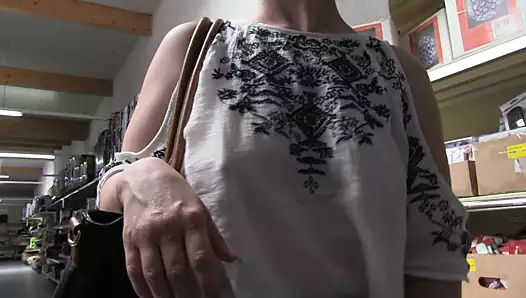 hırdavatçıda toplu seks