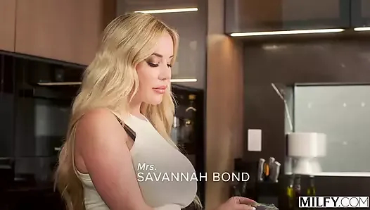 Götveren Anne Savannah Oğlunun Ergen Arkadaşını Baştan Çıkartıyor