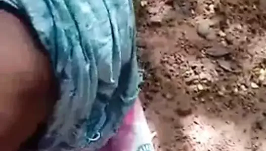 gf sikildi açık havada