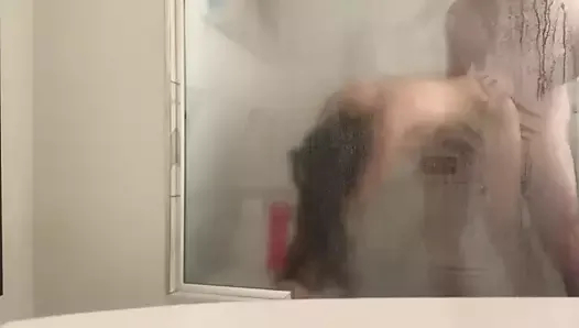 yaramaz karısı ile duş