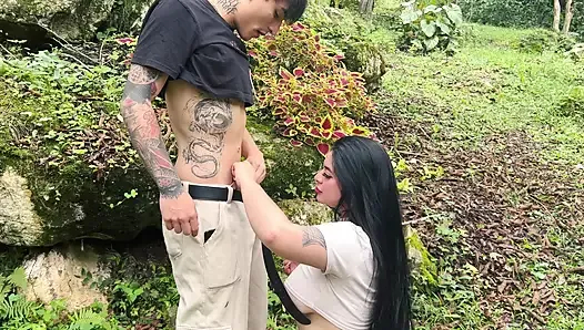 üvey oğlumla yürüyüşe çıkıyorum ve sonunda birlikte attirma yapana kadar sikişiyoruz