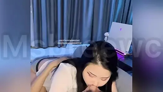 göğüslerime o kadar çok saldırdı ki