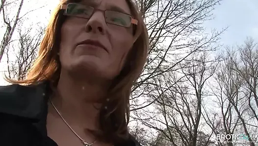 ateşli amcık ile güzel olgun bir kadının süper ateşli solo