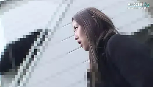 Anne oldu cheered yukarı tarafından bir ateşli sikme