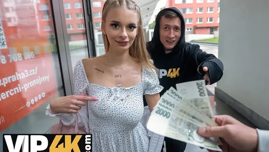 yaramaz Göğüsler Hikayesi