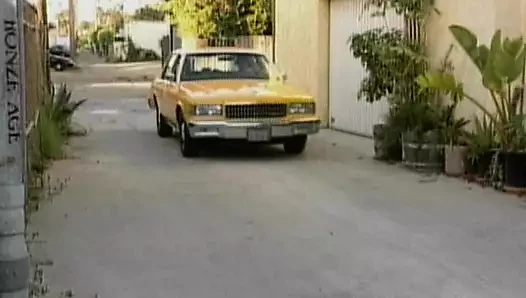 Muhteşem sarışın Fransız yavru yüz önce gangbanged