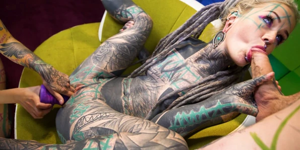 ANAL Şaşkın ve YÜZ Twinks ile alternatif TEEN Üçlü