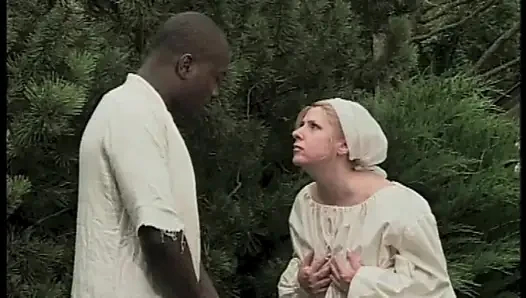 Büyük Göğüslü Hizmetçi Köle Büyük Penisi Alıyor