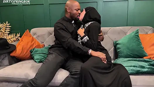 Peder Dimitri, Kutsal Dölüyle Evli Hatunu Kutsuyor