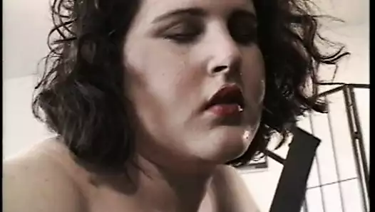 rodney'in yüzü büyük soluk esmer'in kıçına gömüldü