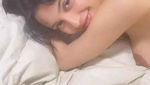 Sarkık Memeli Güzel Yüzlü Dulu Köpek Sitili Becerdim