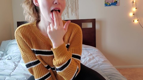 Mastürbasyon Yapmaktan Derslere Vakit Ayıramıyor