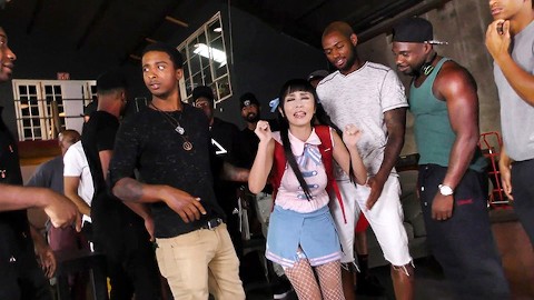 Marica Hase 15 büyük aletli zenci emiyor Ve Tüm attırma Yutar