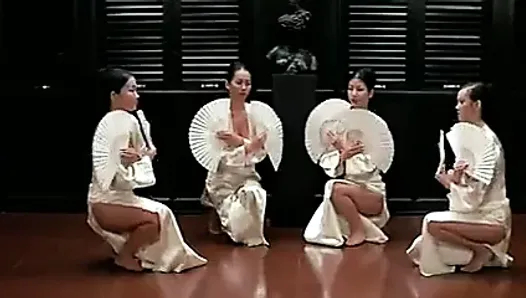 sylvia kristel ile emmanuelle 2 (1975)