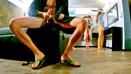 karışık tuvalet macerası: maceranın ikinci kısmı, iki orospuya yanıp sönen yarrak ve gerçekten büyük attırmashot