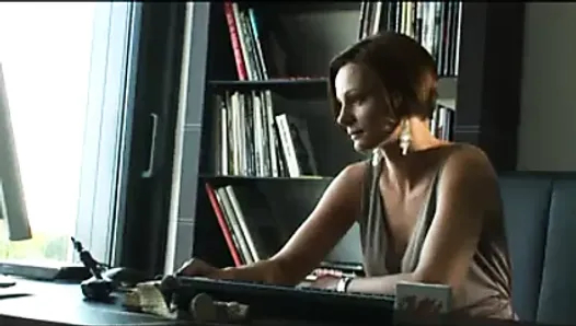 hikaye hikayeyi anlatıyor