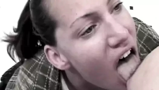 ateşli Fransız lezbiyenler Dildo ile eğleniyor