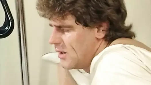 Azgın Hemşireler ve Sertleşmiş Hastalarla vahşi Hastane Seks