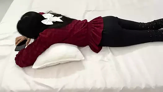 Üvey Kardeşimin Amcığının Açılışını Yapıyorum