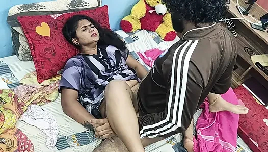 üvey kardeş ve üvey kardeş ateşli romance ile amcık yalamak göğüsler sakso ve ateşli sikme içinde yatak odası