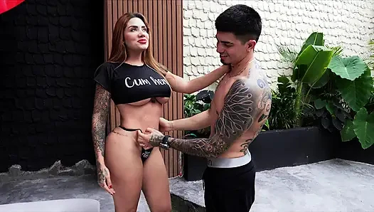 Patronumun kızını kıçından sikiyorum